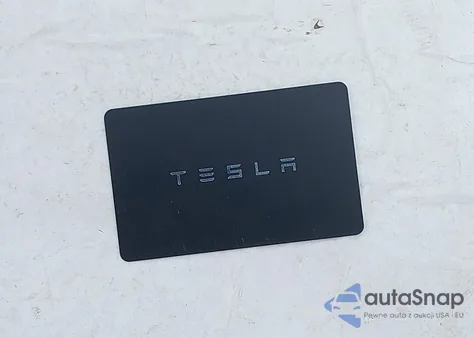 2025 Tesla Model Y Long Range Dual Motor All-Wheel Drive из США, поврежденный, VIN 7SAYGDED3SF277217